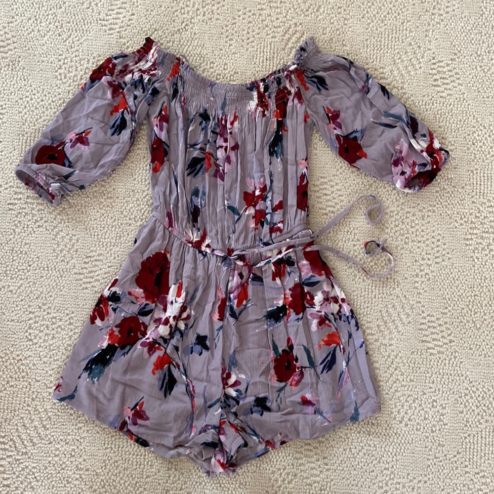 Off shoulder print romper